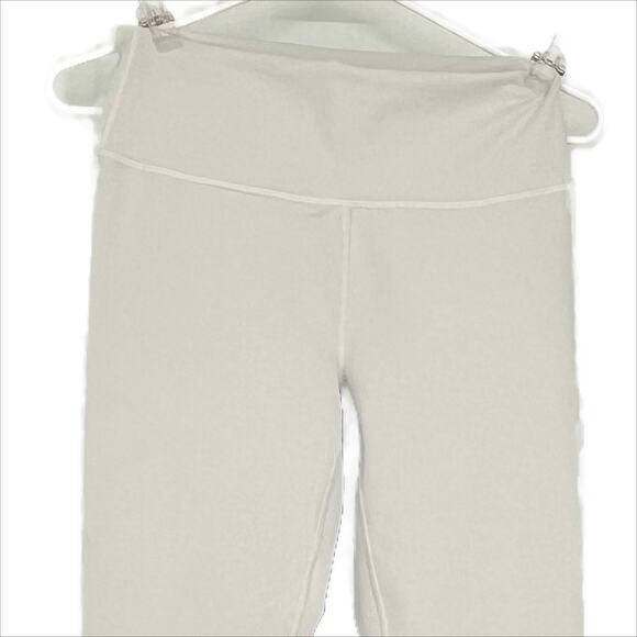 Fabletics Define High Waisted PowerHold 7/8 Legging in Soft Grey Medium - Picture 2 of 6